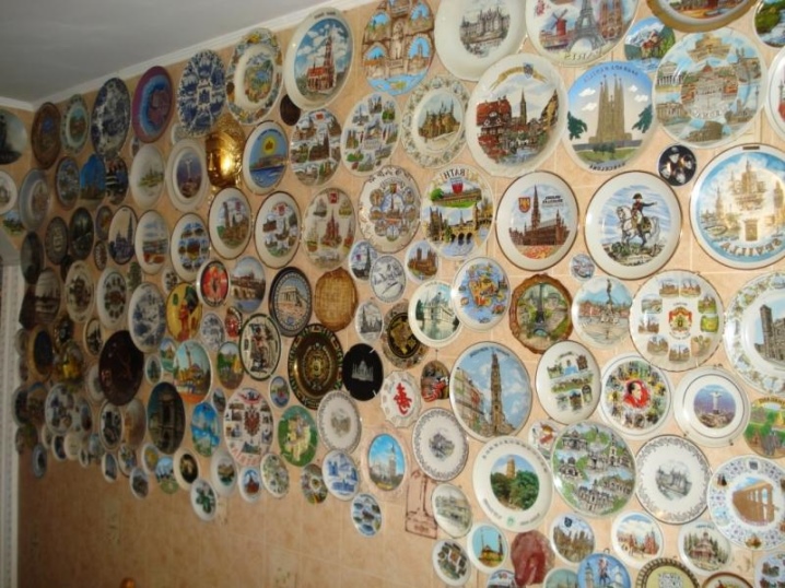 Коллекция Тарелок На Стене