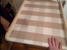 Как сделать пеленальный столик своими руками?