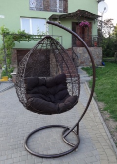 Качели-кокон: выбираем кресло-яйцо для сада из ротанга и плетем своими руками овальные и круглые модели для балкона - 37 фото
