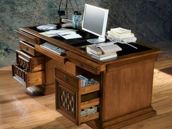 Письменный стол в виде столешницы