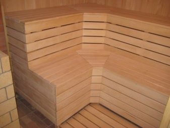 Простая и надежная скамейка для бани