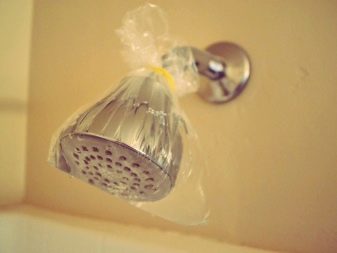 Как отмыть душ от накипи