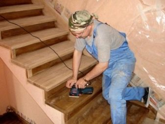 Чем покрасить деревянную лестницу: рекомендации