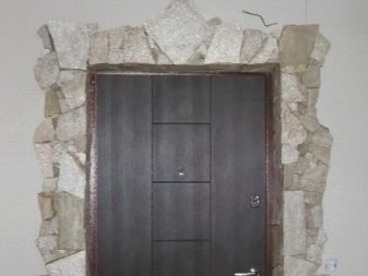 otdelka dekorativnym kamnem dvernyh proemov idei dizajna 47