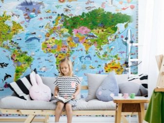 Фотообои с картой мира в интерьере детской