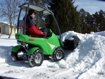 osobennosti i tonkosti vybora mini traktorov dlya uborki snega 3
