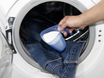Загрузка белья в автомат стирать