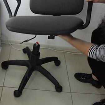Поменять обшивку на компьютерном кресле