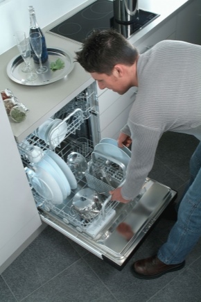 Как пользоваться посудомоечной машиной?