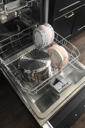Почему посудомоечная машина Bosch не сливает воду и что делать?