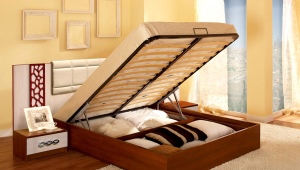 Двуспальные кровати с подъемным механизмом