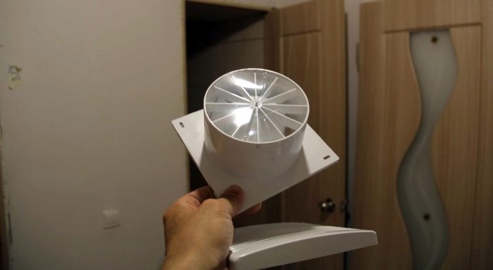 Обратный клапан для вентиляции в ванной