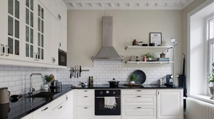Квадратная Кухня С Балконом Дизайн Фото