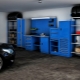 Мебель для гаража: примеры обустройства помещения