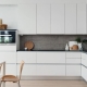Белая кухня в дизайне интерьера