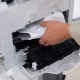 Почему бумага застревает в принтере и что делать?