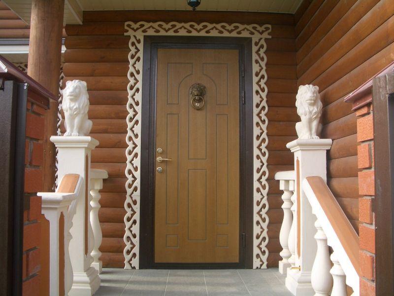 Двери в деревянном доме межкомнатные в интерьере