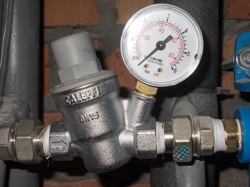  давления воды в системе водоснабжения: редуктор для измерения .