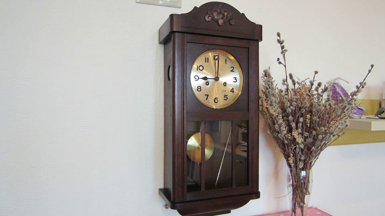 Причины настенных часов. Настенные часы с маятником и боем Восток н-19902. ОЧЗ часы с маятником. Junghans часы настенные с боем старинные. Часы Хермле напольные с боем.