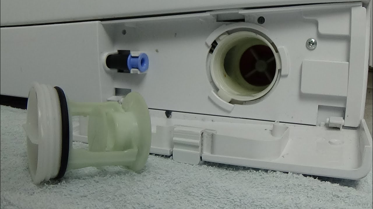 Как вытащить и почистить сливной фильтр в стиральной машине