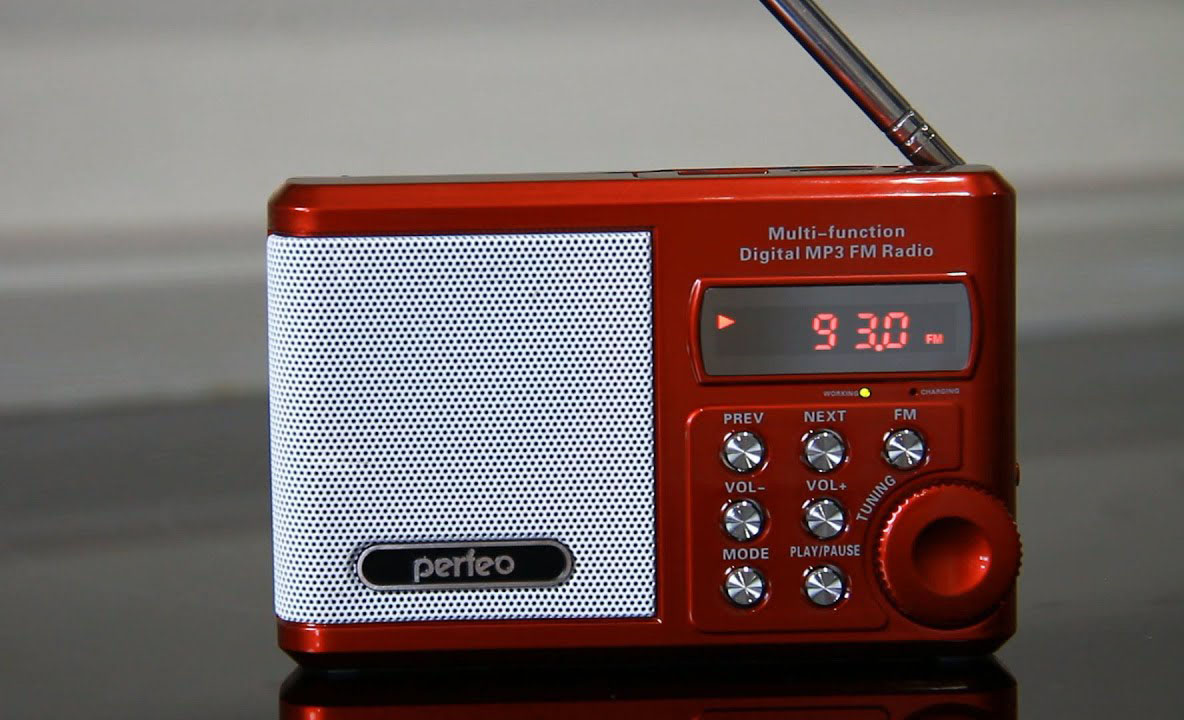 Лучшие радиоприемники: рейтинг радиоприемников с хорошим приемом и звуком для дачи. Обзор мощных моделей со всеми диапазонами