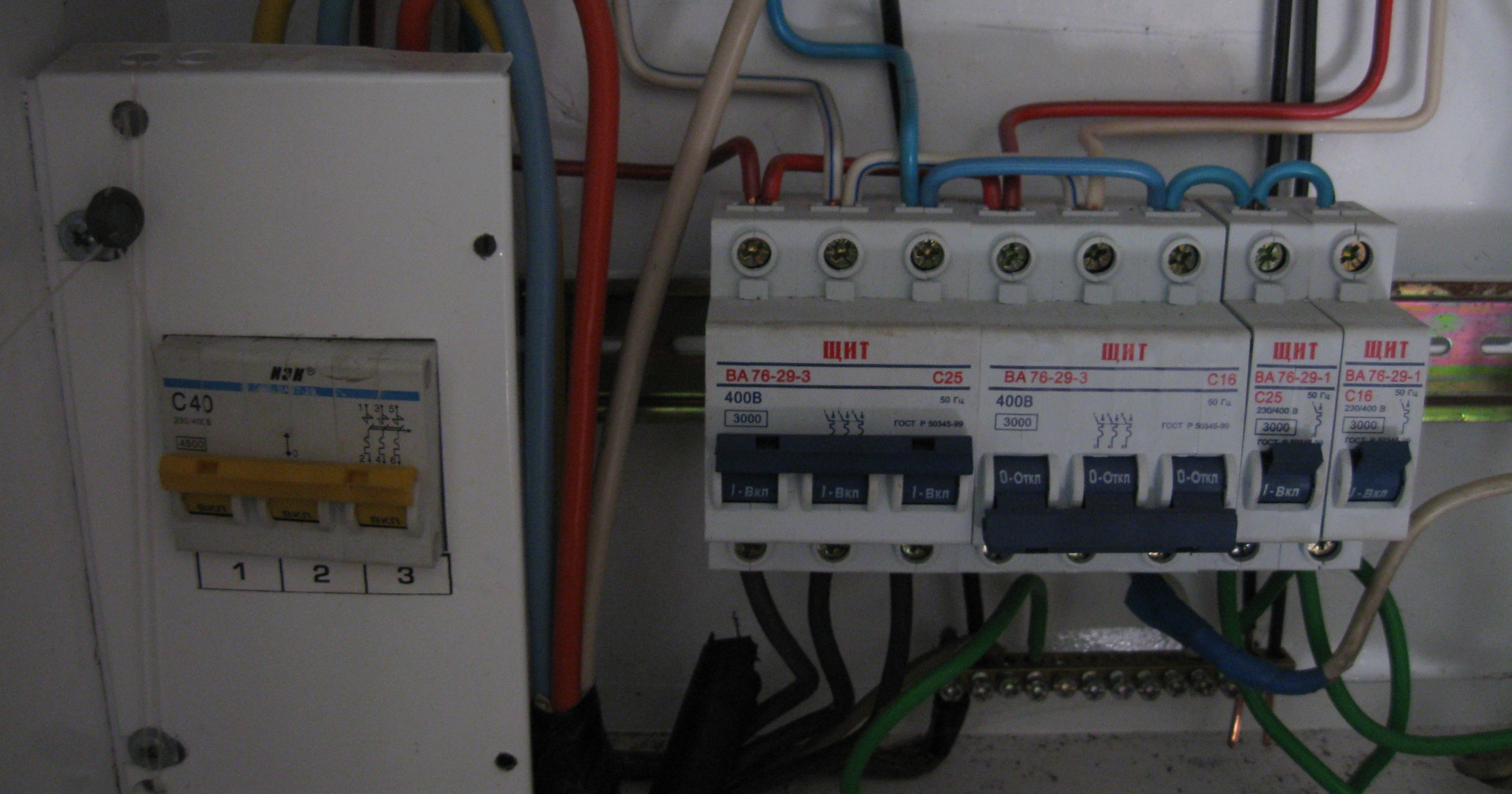 Как подключить генератор к трехфазной сети дома?