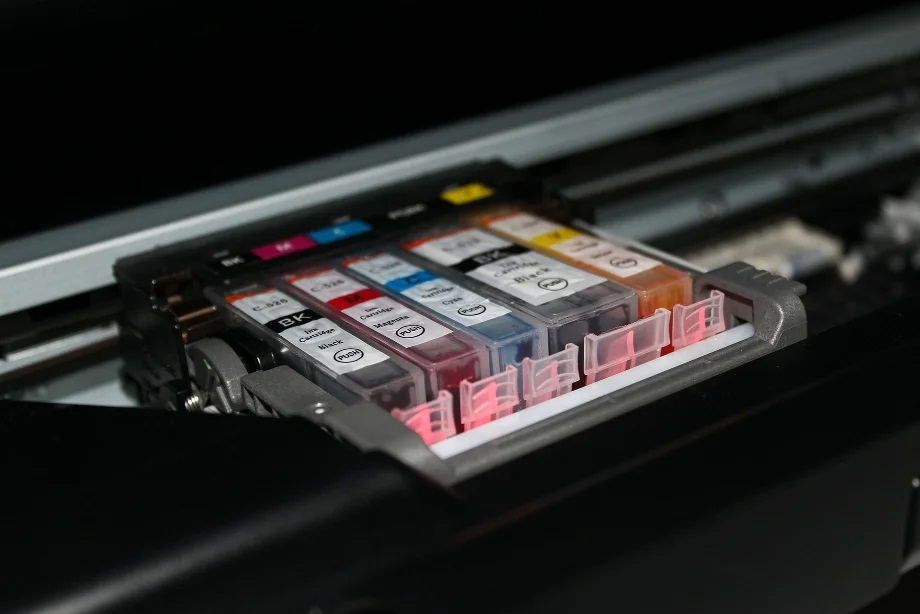 Как узнать сколько в принтере осталось краски Как посмотреть уровень тонера и чернил