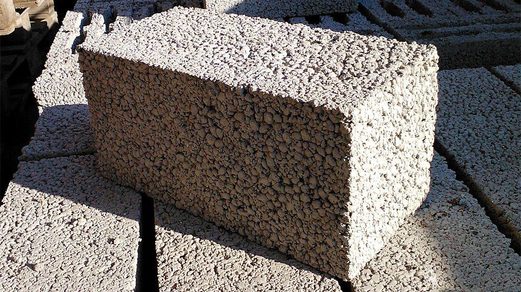 Полнотелые керамзитобетонные блоки: стеновые 390х190х188 мм .
