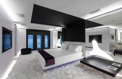 Spavaća soba visoke tehnologije: elegantna funkcionalnost