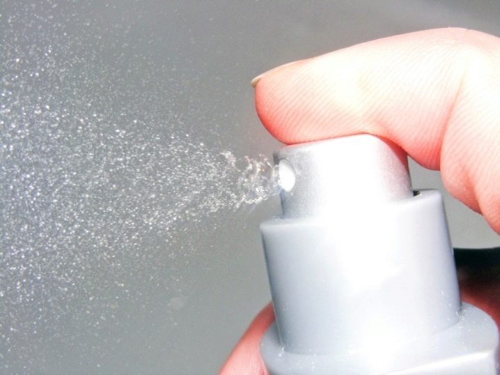 Чем можно отмыть герметик с плитки в ванной