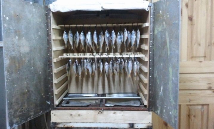 Шкаф для вялки рыбы
