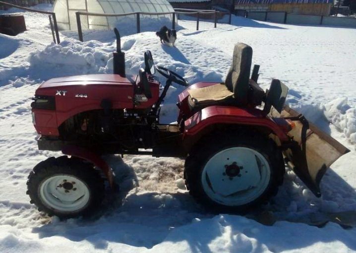 osobennosti i tonkosti vybora mini traktorov dlya uborki snega 13