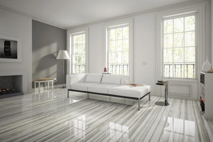 Серый пол и светлая мебель