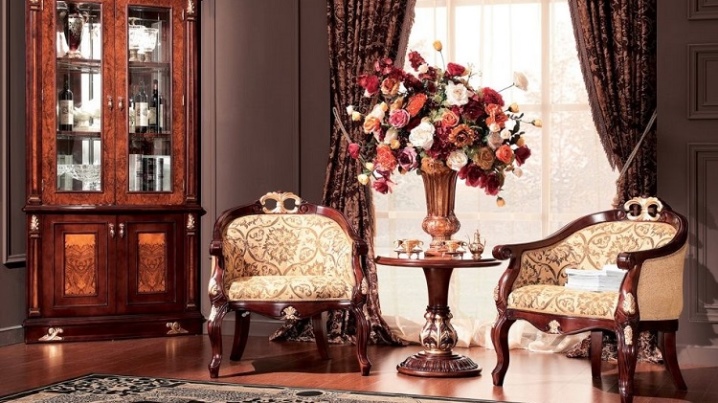 Кресла в классическом стиле для дома