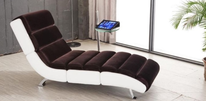 Кресло лежак в гостиную