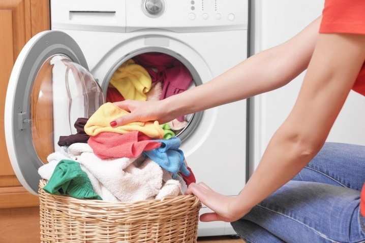 Сколько стирает стиральная машина indesit