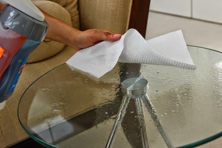 Отполировать стеклянный стол от царапин в домашних условиях